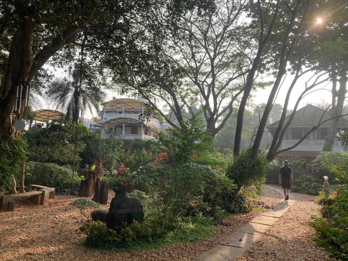 Gaia'S Garden Guest House Auroville Exterior photo