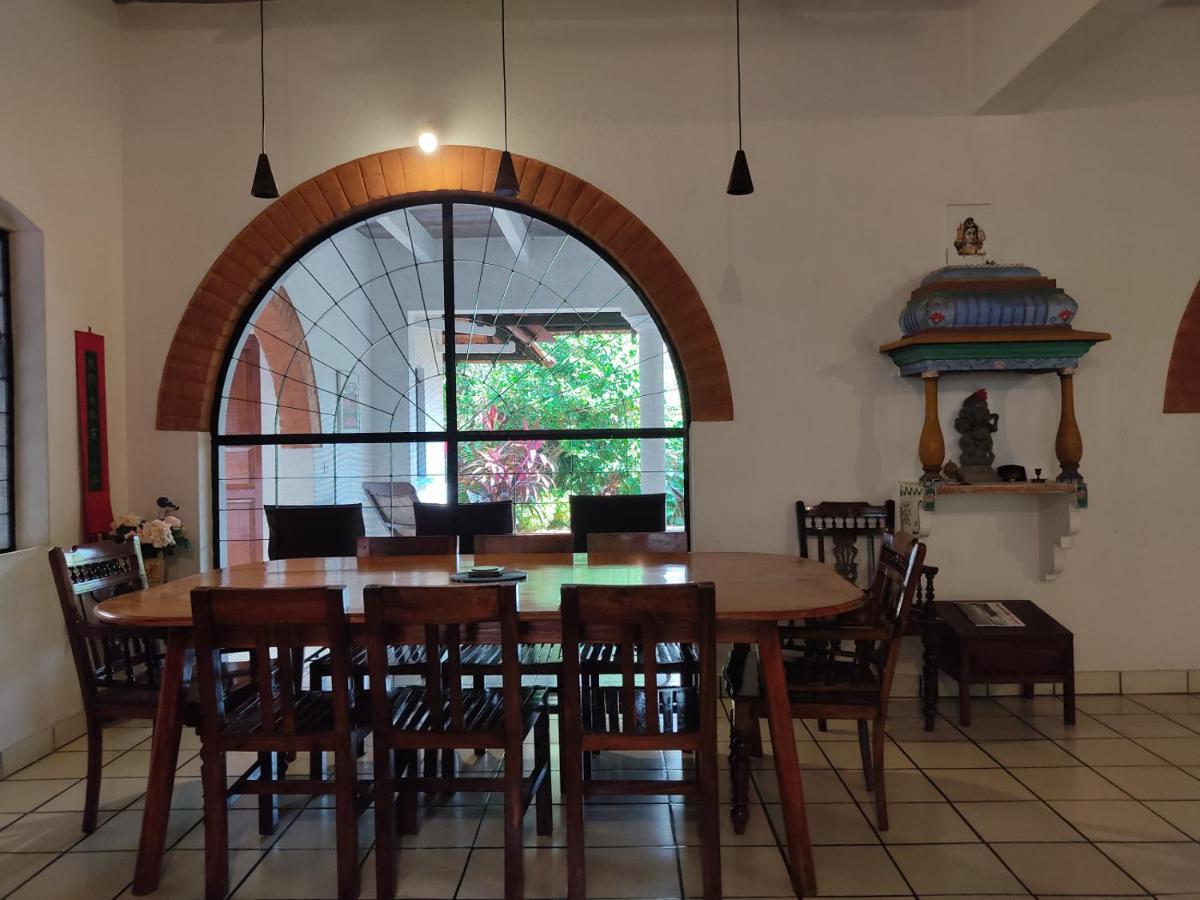 Gaia'S Garden Guest House Auroville Exterior photo