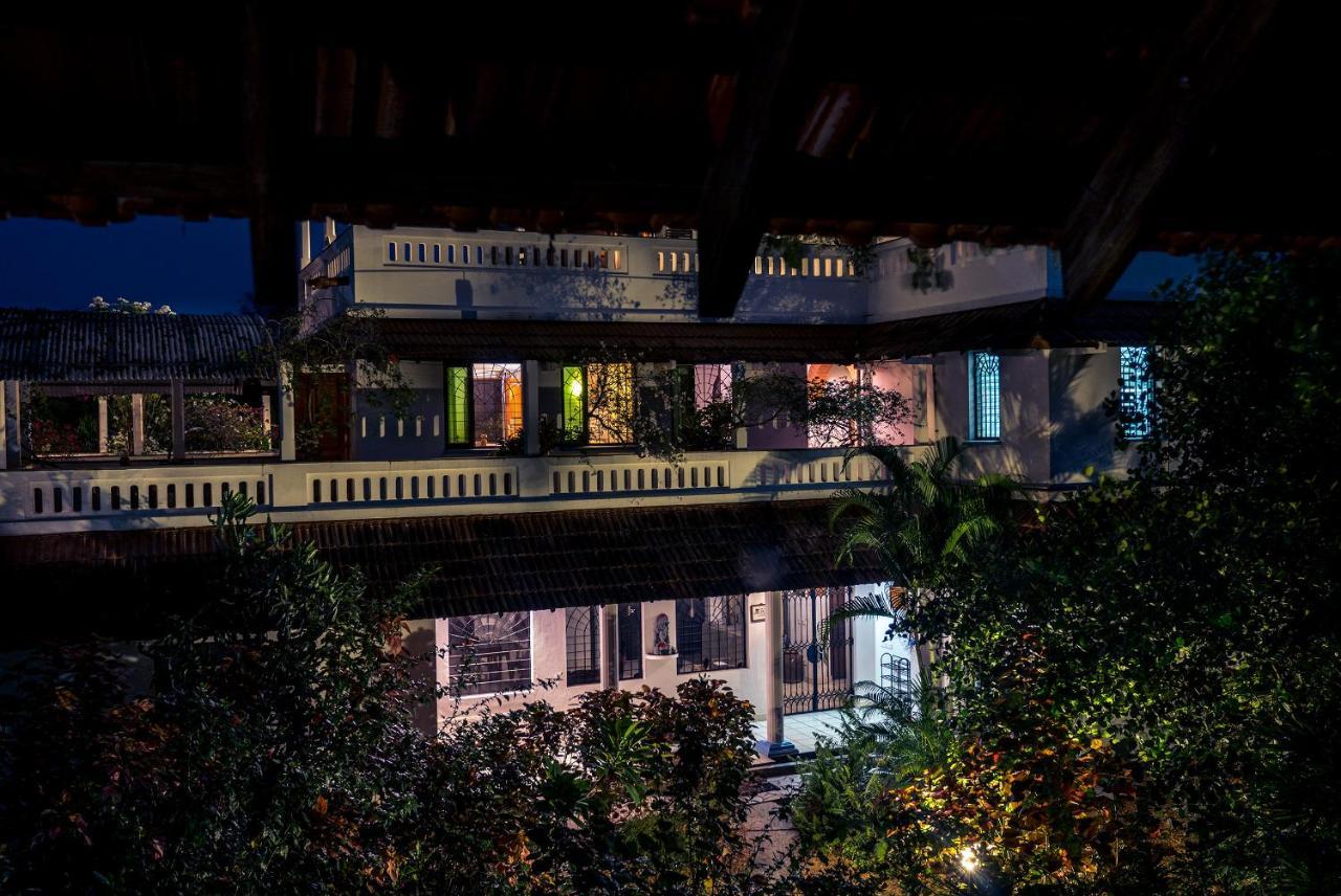 Gaia'S Garden Guest House Auroville Exterior photo