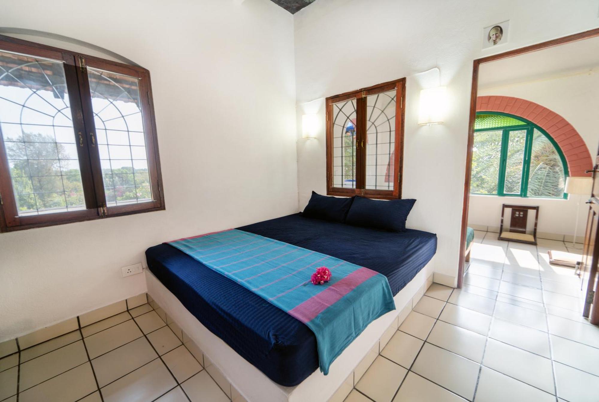 Gaia'S Garden Guest House Auroville Room photo