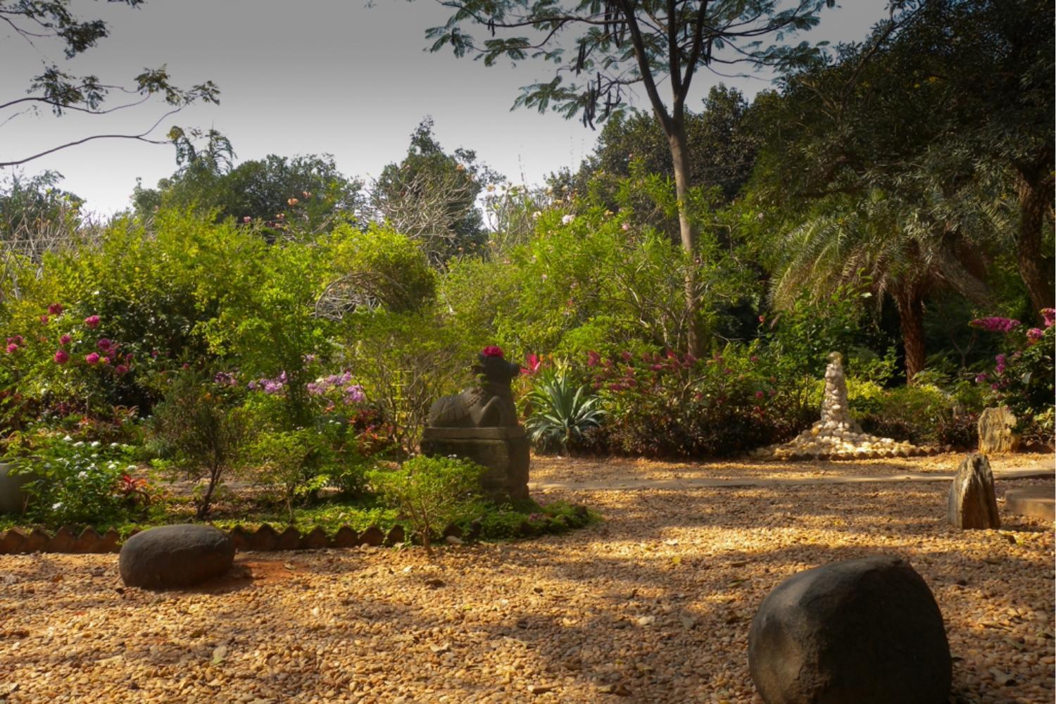 Gaia'S Garden Guest House Auroville Exterior photo