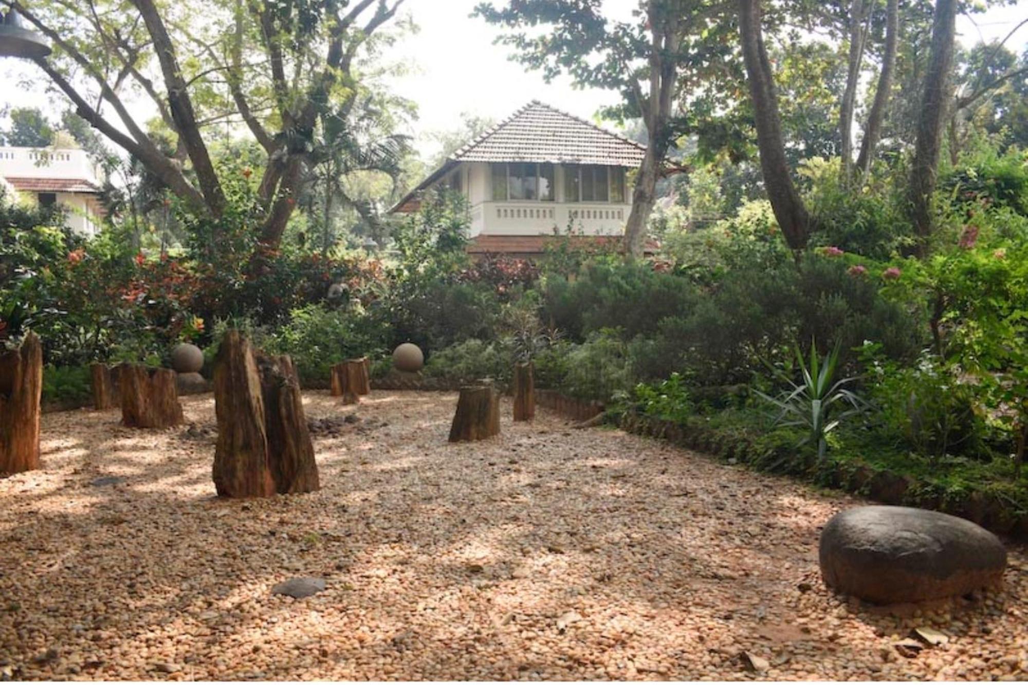 Gaia'S Garden Guest House Auroville Exterior photo
